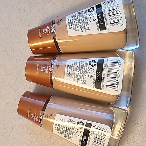 COVERGIRL MAKEUP BUNDLE OF 8 ITEMS - Picture 5 of 16